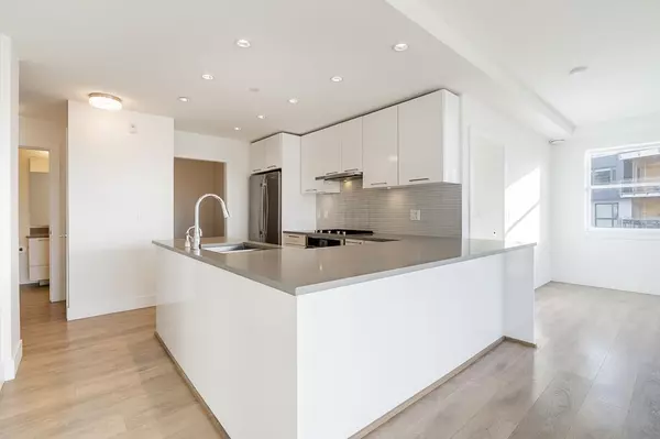 Vancouver, BC V5S 0C7,3488 Sawmill CRES #515