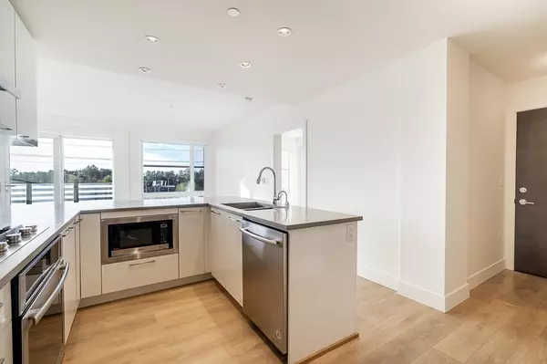 Vancouver, BC V5S 0C7,3488 Sawmill CRES #515