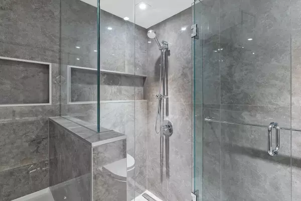 Richmond, BC V6Y 0L6,6328 No.3 RD #854