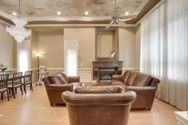 Surrey, BC V3W 2H2,14078 68 AVE