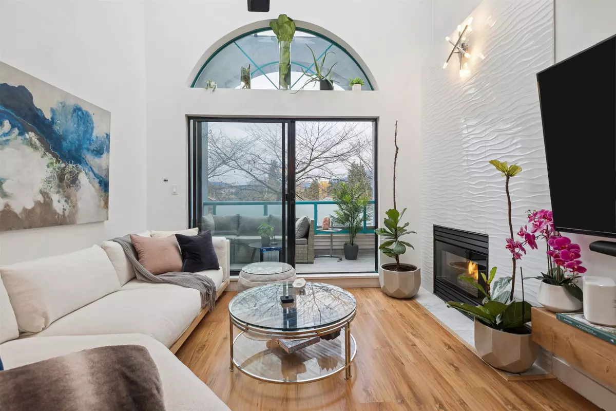 Port Coquitlam, BC V3B 7P8,1966 Coquitlam AVE #300