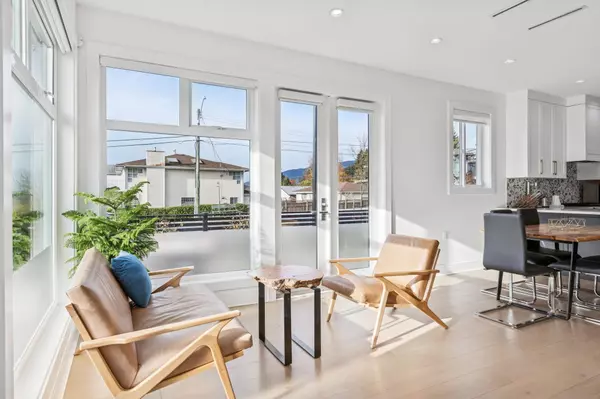 North Vancouver, BC V7M 1M1,366 W Keith RD