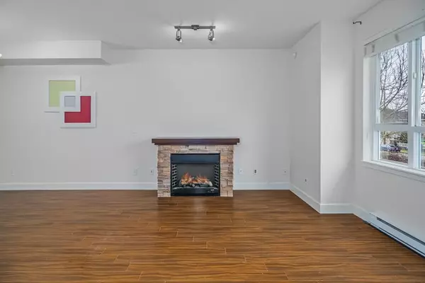 Surrey, BC V4N 0B4,7088 191 ST #58