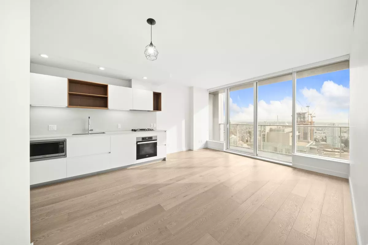 Burnaby, BC V5H 0K2,6000 Mckay AVE #4009