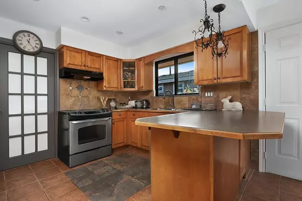 Delta, BC V4E 2G8,11298 Lyon RD