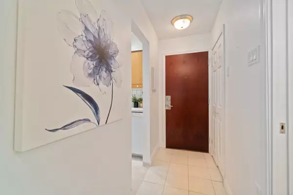 Vancouver, BC V6E 1J3,1157 Nelson ST #405