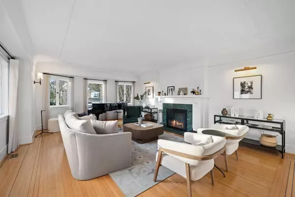 2843 W 49th AVE, Vancouver, BC V6N 3S7