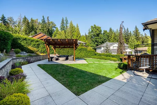 Maple Ridge, BC V4R 0C1,13210 Shoesmith CRES #16