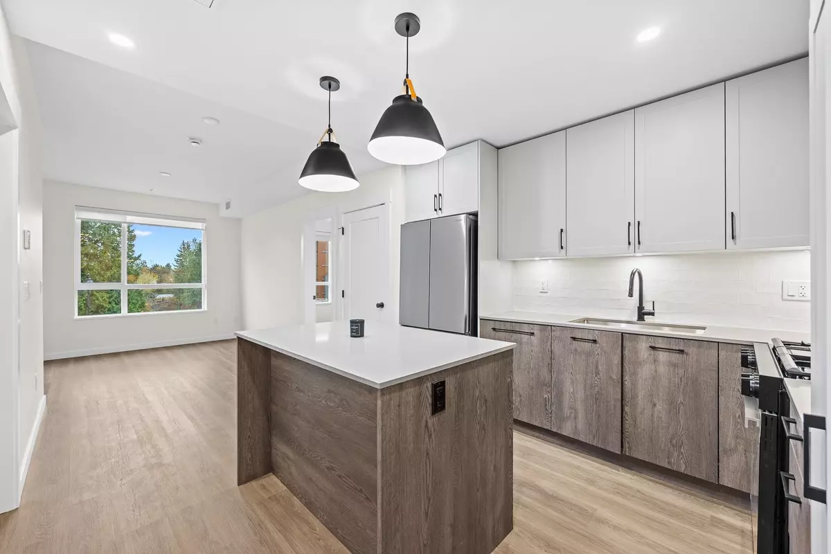 Langley, BC V4W 0E3,27215 Aldergrove Town Centre DR #208