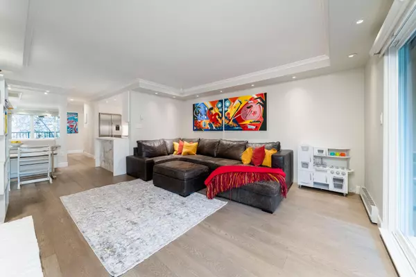 Vancouver, BC V6E 1L6,1234 Pendrell ST #301