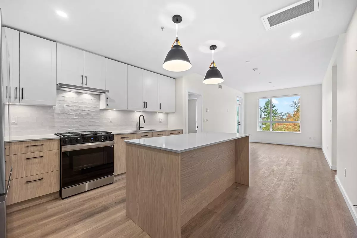 Langley, BC V4W 0E3,27218 Aldergrove Town Centre DR #A403