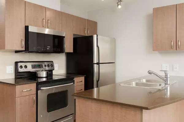 Vancouver, BC V6C 3T3,610 Granville ST #2015