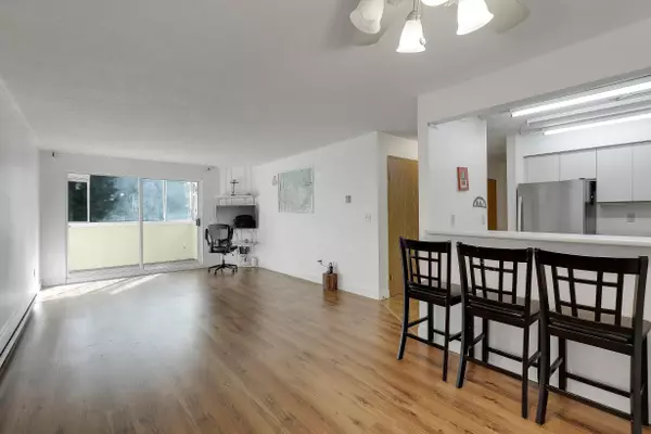 Surrey, BC V3W 4T1,7175 134 ST #208