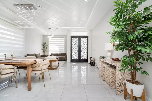 Surrey, BC V3W 3X8,12399 80a AVE