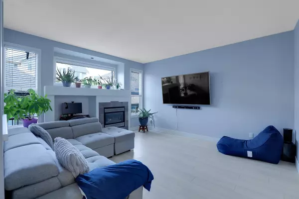 Surrey, BC V3S 1S7,16515 60 AVE