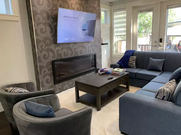 Vancouver, BC V5X 3B8,7380 Ontario ST