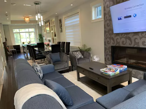 Vancouver, BC V5X 3B8,7380 Ontario ST