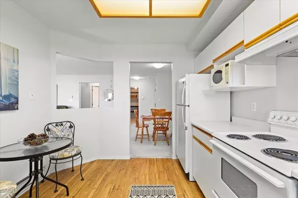 Chilliwack, BC V2R 3J6,7651 Amber DR #210