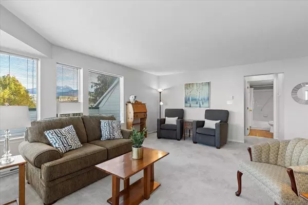 Chilliwack, BC V2R 3J6,7651 Amber DR #210