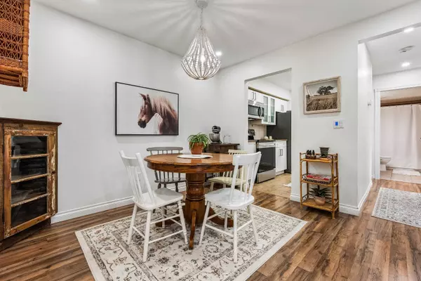 Abbotsford, BC V3G 2E7,34909 Old Yale RD #813