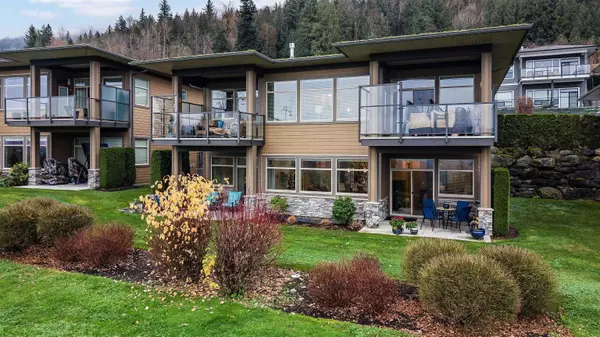 Chilliwack, BC V4Z 1K7,51096 Falls CT #118