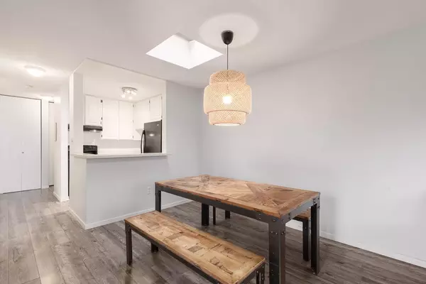 Vancouver, BC V6J 2A4,1775 W 10th AVE #306