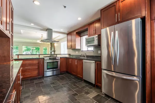 Vancouver, BC V5K 2Z7,3580 William ST