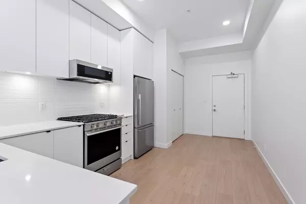 Port Coquitlam, BC V3C 1V3,2345 Rindall AVE #108