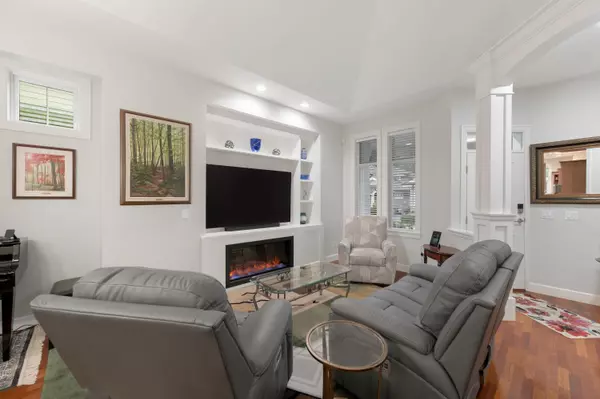 Surrey, BC V4P 3R6,14655 32 AVE #41