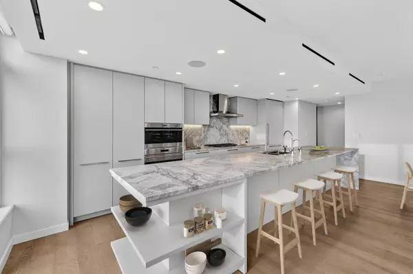 Vancouver, BC V6Z 0H1,1335 Howe ST #2403