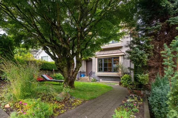 Vancouver, BC V6R 2Z3,3511 W 15th AVE