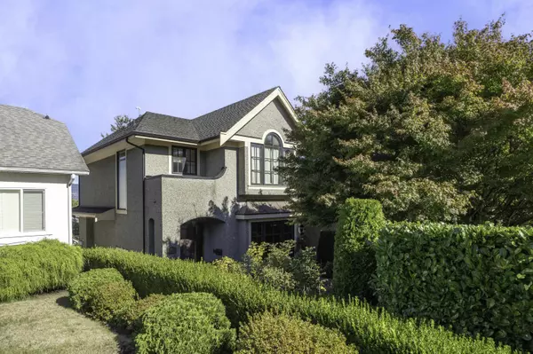 Vancouver, BC V6R 2Z3,3511 W 15th AVE