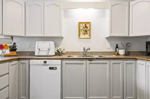 Chilliwack, BC V2P 2S3,46735 Yale RD #5