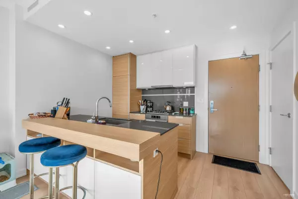 Burnaby, BC V5H 0E9,4688 Kingsway #1108