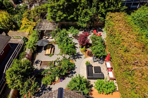 1108 Lenora RD, Bowen Island, BC V0N 1G1