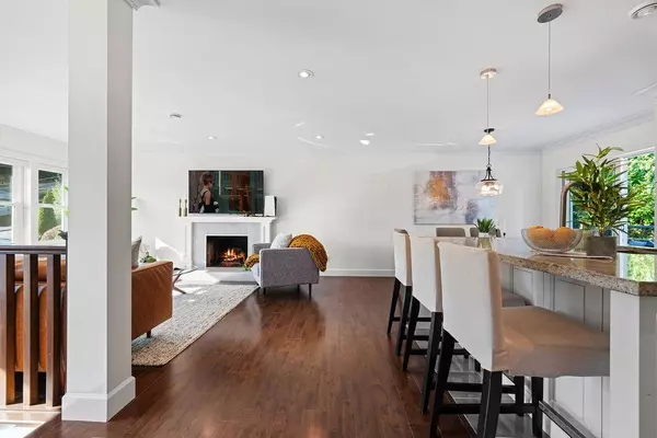 North Vancouver, BC V7H 2H7,814 Plymouth DR