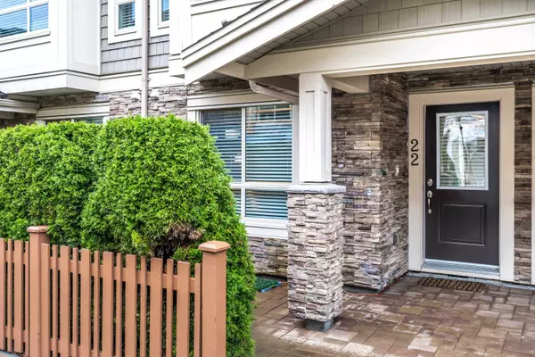 Langley, BC V3A 3X2,19752 55a AVE #22