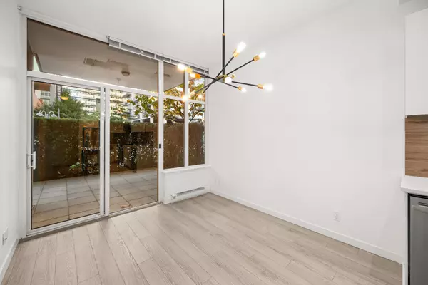 New Westminster, BC V3L 0H4,200 Nelson's CRES #102