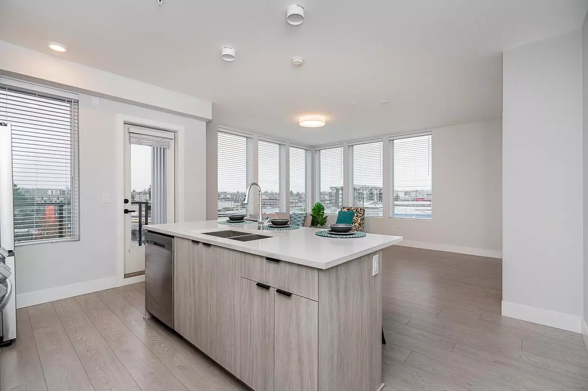 Langley, BC V3A 0P5,20360 Logan AVE #421