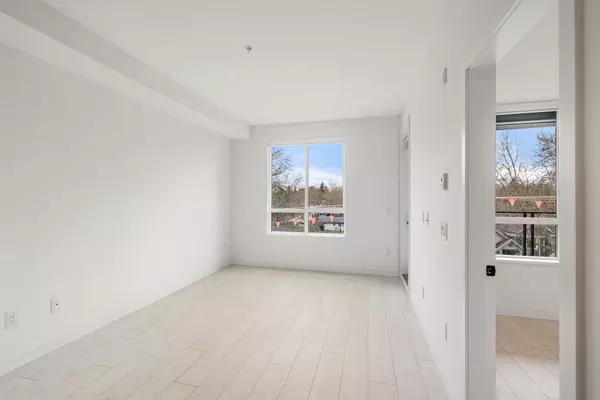 Surrey, BC V3V 0G8,9456 134th ST #530