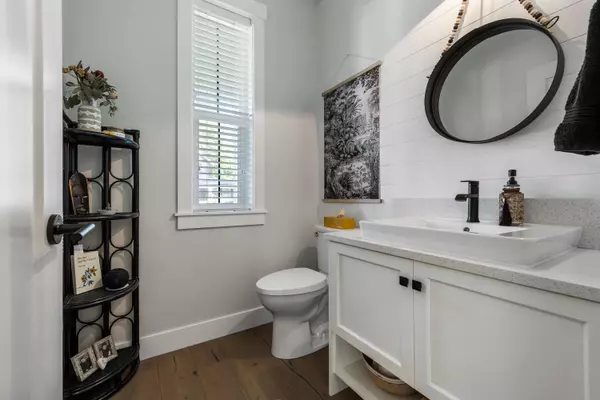 Lindell Beach, BC V2R 4X2,1805 Frosst Creek XING