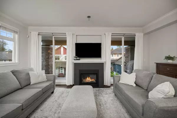 Surrey, BC V3Z 2J8,15454 32 AVE #6