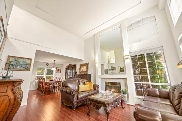 Surrey, BC V4P 1N9,14969 24a AVE