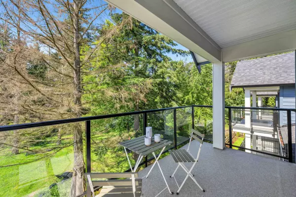 1871 165a ST #35 Surrey, BC V3Z 9N3