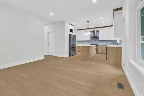 Mission, BC V2V 1C9,32729 Fraser CRES #B