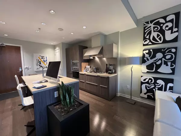 Vancouver, BC V5Y 0B6,1618 Columbia ST