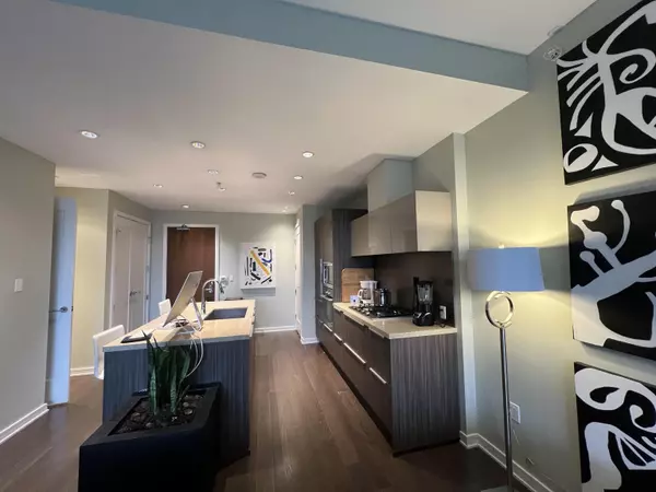 1618 Columbia ST Vancouver, BC V5Y 0B6