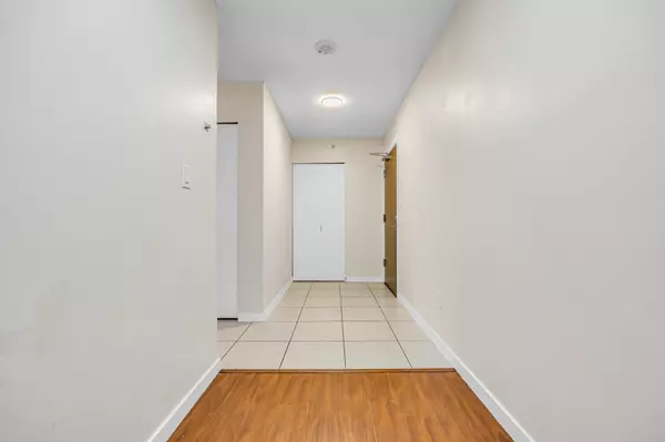 Burnaby, BC V5C 0C6,4888 Brentwood DR #2501