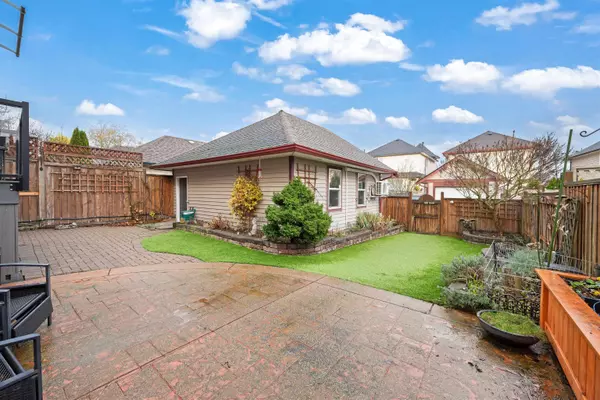 Surrey, BC V3S 3B6,5742 148 ST