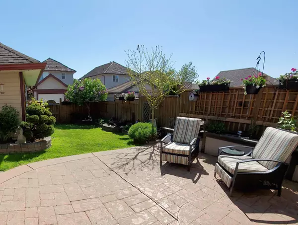 Surrey, BC V3S 3B6,5742 148 ST